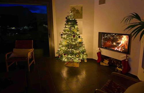 Idyllic 6 bed villa stunning sea view salt pool - Foto 71