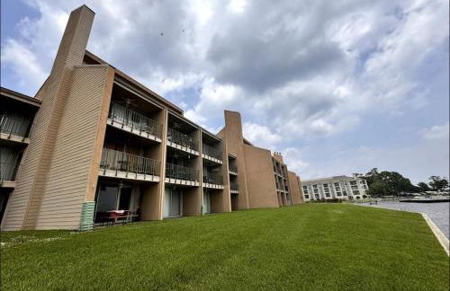 Luxury Lakefront Escape on Lake Conroe - Photo 26