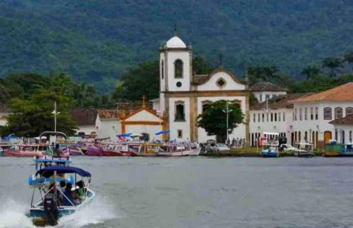 Casa Pouso Aconchego Para Ti - pertinho de Trindade com conforto e churrasqueira - Foto 12