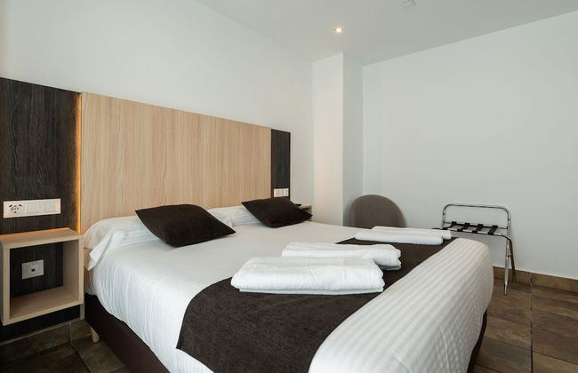 Plaza de la Luz Cádiz - Photo 36