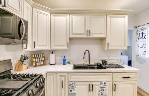 7 Mi to Dtwn! Modern Retreat in East Los Angeles - Foto 12