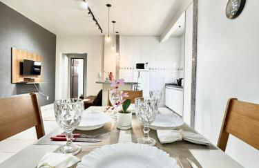 Ape Elegance com ar condicionado cama queen no centro - Foto 39