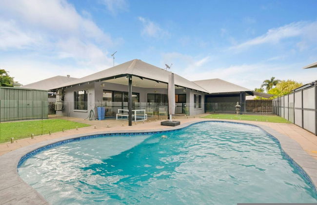 Cityside Hideaway Pool - Workstation - Markets - Foto 1