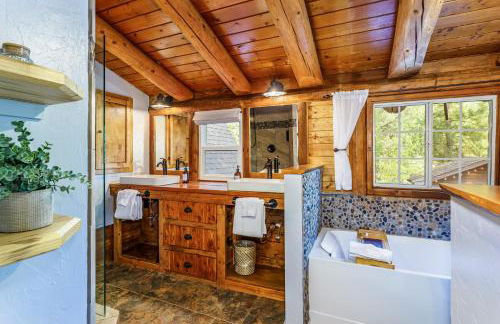 Log Cabin w/ pool, spa, game room, sleeps 20 - Foto 54