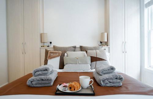 Elegant 4-Story Townhouse Near Victoria Station - Foto 14