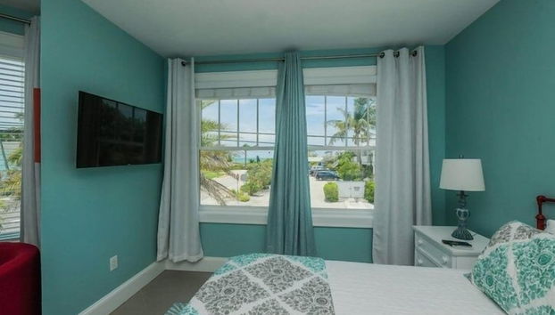 Sunset Surf 2201 Ave C 6 Bedroom Home by RedAwning - Foto 3, Habitación