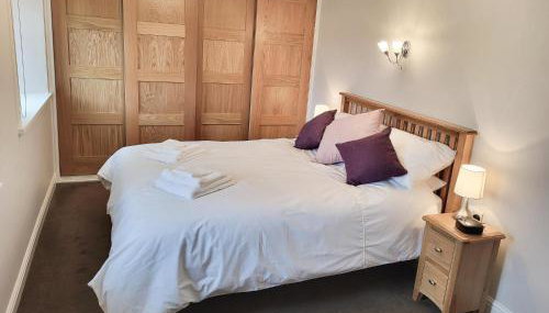 Grange Cottage - Photo 3, wardrobe