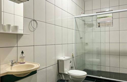 Casa com churrasqueira e piscina, perto de riacho - Foto 23