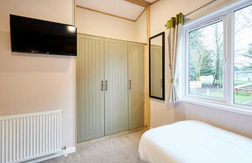 Cherry Lodge with Hot Tub - Foto 42