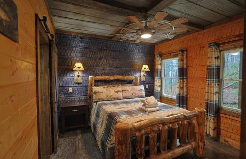 Rustic Modern Cabin with Hot Tub near rafting and Great Smokey Mountains - Foto 58