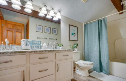 Lakefront Syracuse Home with Deck and Private Dock! - Foto 24