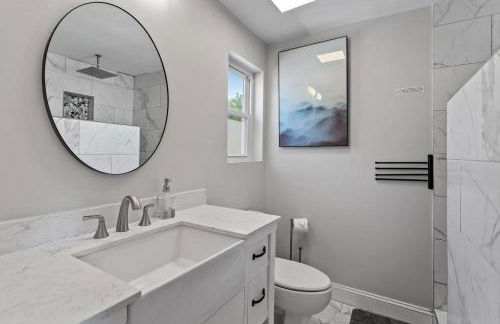 GATHERING HOUSE IN HISTORIC OAKWOOD - Foto 12