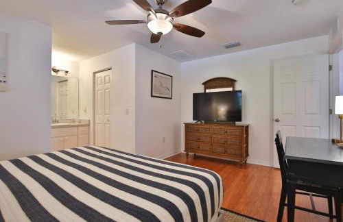 Resort Saltwater Pool Spa Near Anna Maria - Photo 21