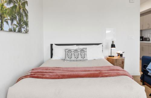 Bright Studio on Sunset Blvd Pool, Parking, Gym - Foto 2