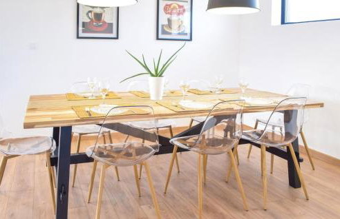 Gorgeous Home In Créances With Wifi - Foto 18