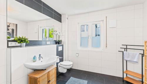 Nexstay Design Wohnung mit Loggia und Parkplatz - Foto 2, towels