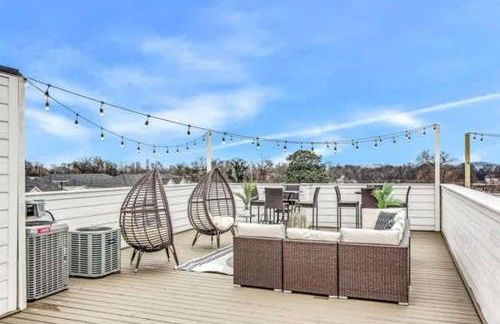 Nash Getaway - Private Rooftop Patio - Sleeps 12 - Foto 10