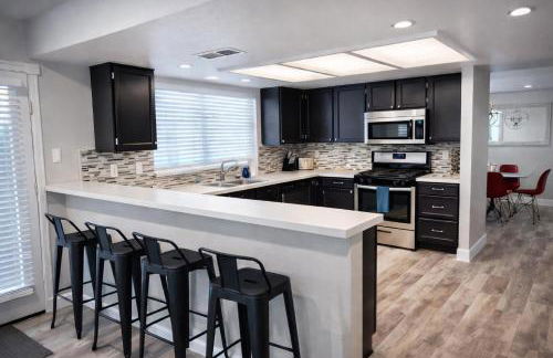 5BR Oasis 15 Min to Strip, Pool Table - Foto 4