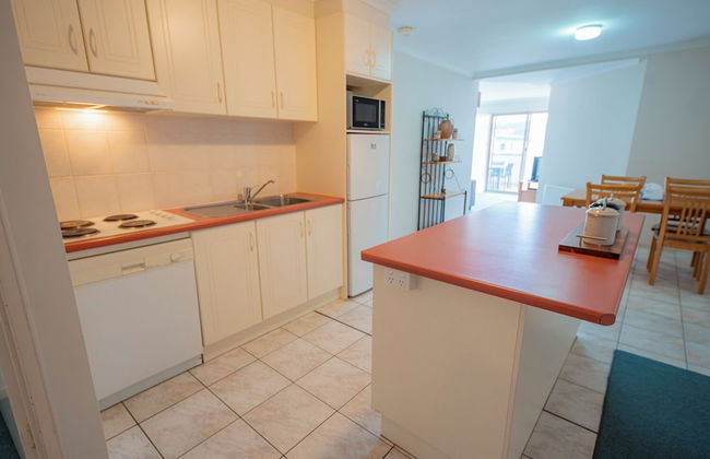 The Black Dolphin Holiday Park - Photo 59