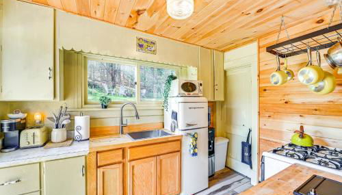 Pet-Friendly Catskills Retreat Fire Pit and Deck! - Foto 3