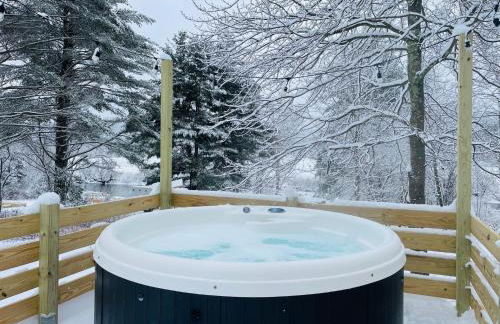 Modern Tiny House with hot tub & river near Stowe - Foto 38