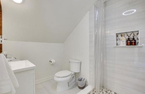 Shop, Dine and Unwind Oak Park Home with Private Yard - Foto 15