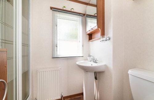 Dog Friendly Lovely Caravan by Beach Prestatyn N Wales 6 Berth Read full Host details before booking Mon in to Fri out Fri in to Mon out Mon to Mon Fri to Fri ONLY - Foto 16