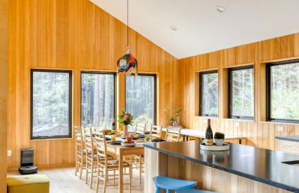 Rustic Arch Cape Getaway w/ Vibrant Interior Walk to the Beach Cape Wonder - Foto 24