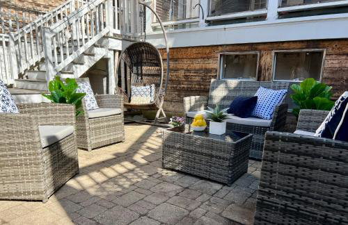 3 br Spacious Home in Ideal Location w Free Parking Back Yard Pets Welcome - Foto 8