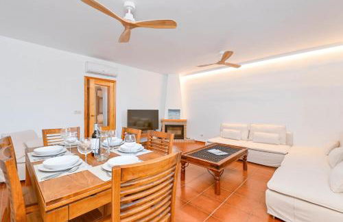 Bonita stay B Beach 1ªlínea, fibra, AA, BBQ, pool - Foto 11