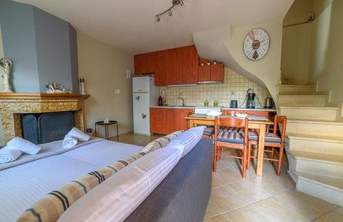 Small House with Garden & View - Foto 13