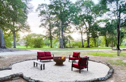 Unwind & Relax at Azalea Cottage on Bayou - Foto 18