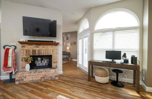 Pool, Games & World Cup Fun for the Whole Family - Foto 7