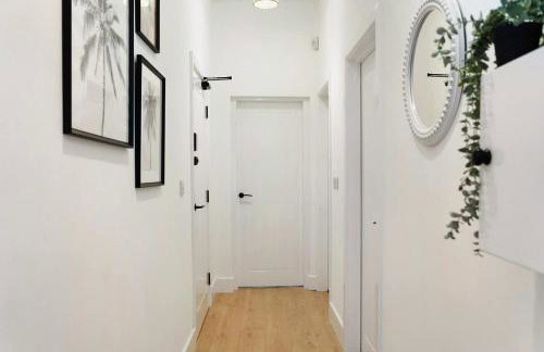 Convenient 2BR Stay on Gladstone Street Near Transport - Photo 41