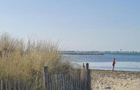Une Escale en bord de Plage avec piscine et jardins - Photo 33