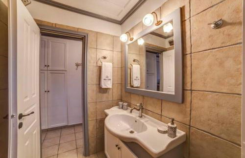 View-topia Amazing View, Private Pool, Close to the center. - Photo 36