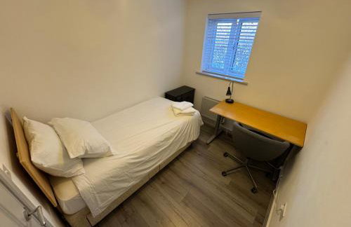 Contemporary 2-Bed Apartment with Parking Bedford - Foto 11