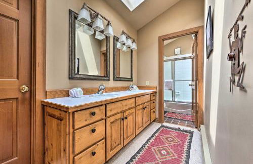 Luxe Sun Valley Retreat with Hot Tub, 3 Mi to Resort - Foto 34