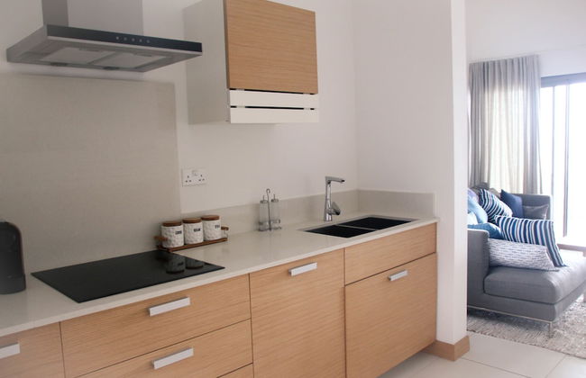 Latitude Luxury Seafront Apartments - Foto 11