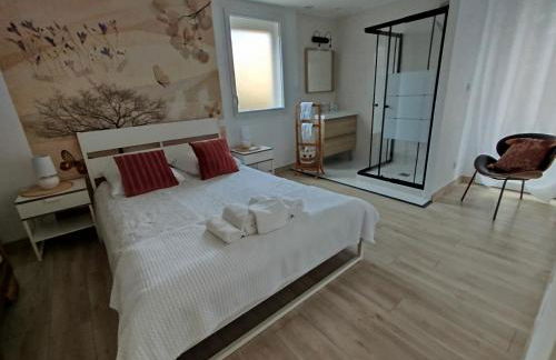 Villa climatisée, proche mer, 2 grands appartements indépendants, parking, wifi - Foto 17