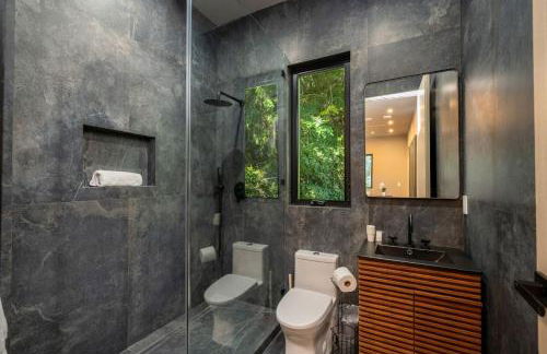 Luxury 6BR Beverly Hills Villa with Pool and Views - Photo 31