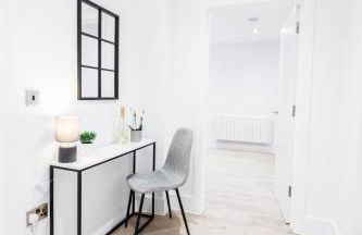 The Desborough Residence - Bright 1BR with Sofa Bed, Modern Lounge & Free Secure Underground Parking - Foto 32