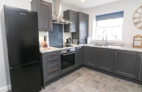 Hall View - Photo 11