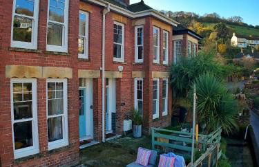 MIDSHIPS A HOLIDAY HOME IN DARTMOUTH SLEEPS UPTO 6 PEOPLE ,PET FRIENDLY , 10 MINUTES WALK TO Town CENTRE WITH PARKING included - Foto 7