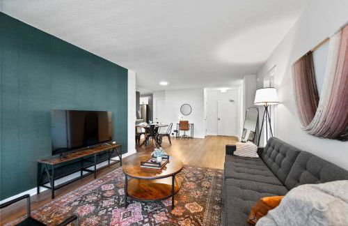 CozyRetreat Sleeps 6 FreeParking DC Airport Metro - Foto 2