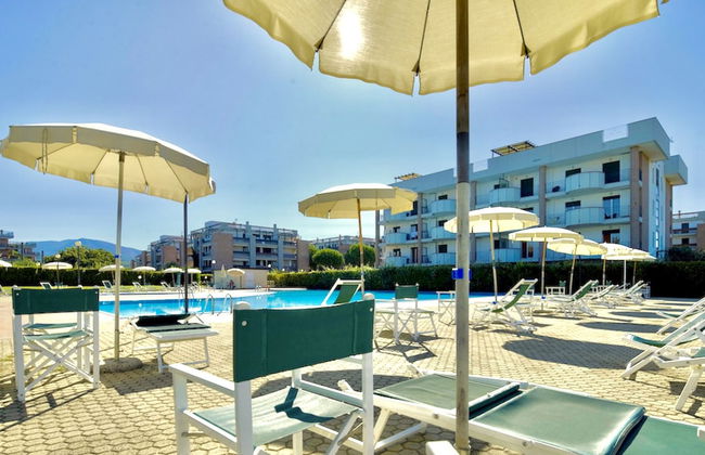 Residence with pool in San Vincenzo - Photo 10