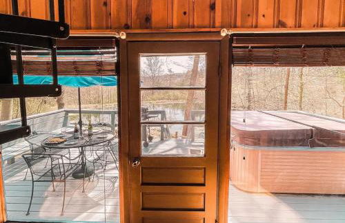 Whispering Waters, Hocking Hills, Hot Tub, Pond - Photo 7