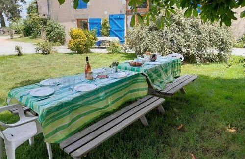 Séjour nature aux Chênes, gîte familial avec piscine partagée - FR-1-489-466 - Foto 8