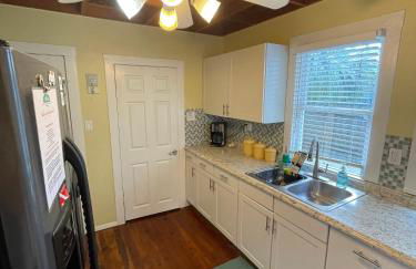 Seahorse Bungalow - Photo 12