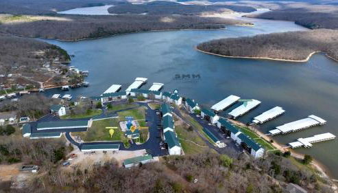 Family Lakefront Oasis - Picture Perfect Retreat - Foto 4